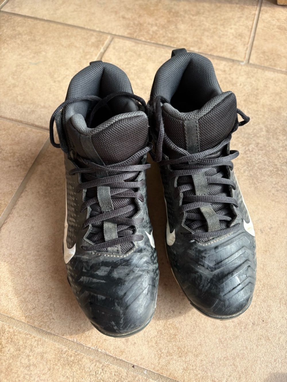 Nike Alpha Black Athletic Cleats size 6